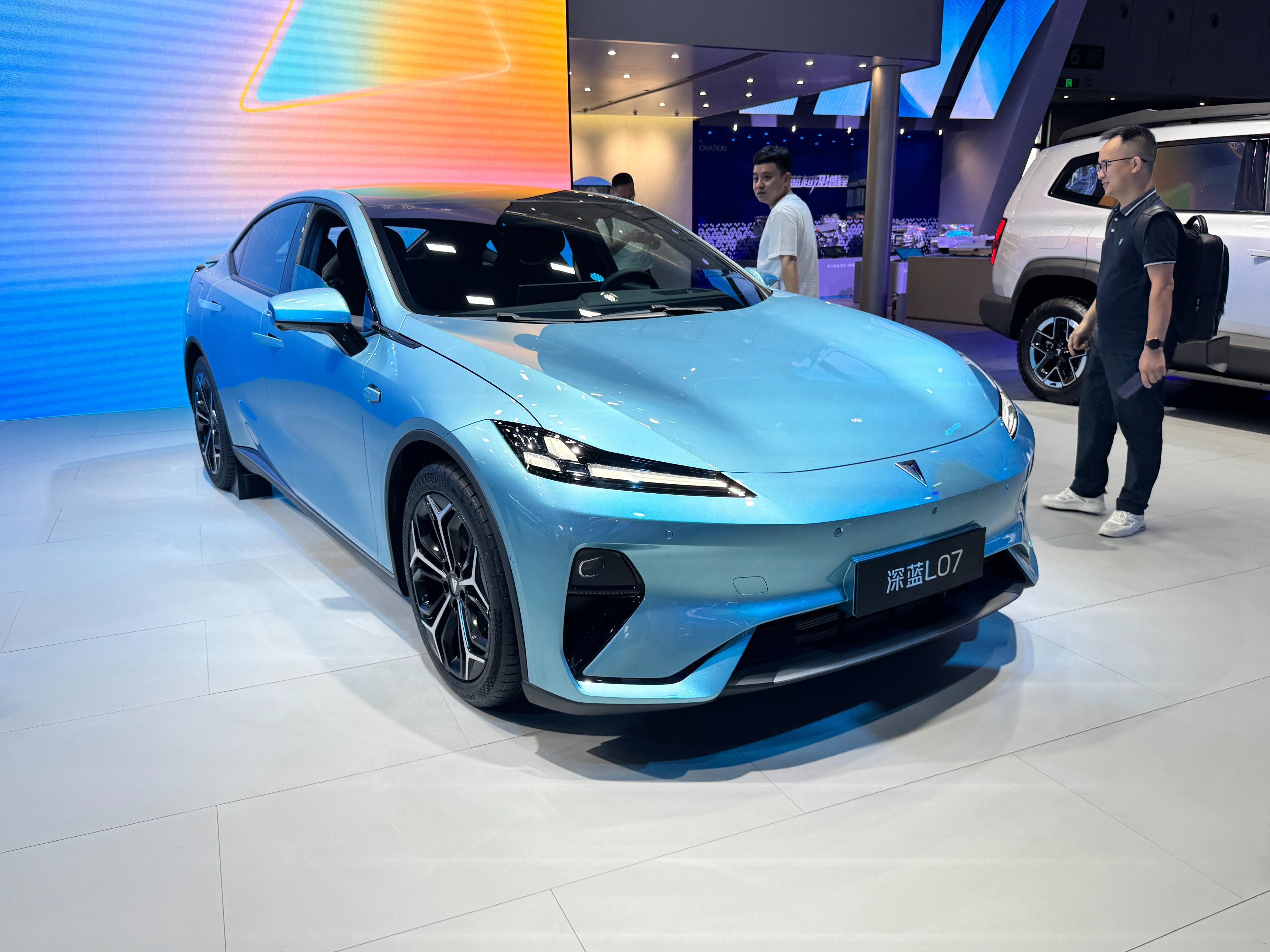 售价15.19万元起！深蓝 L07正式上市