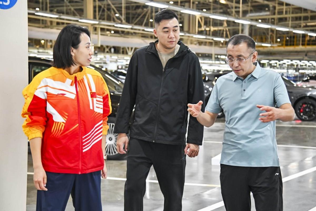 冠军实力 梦想同行，奥运冠军赵芸蕾夫妇喜提全新岚图梦想家