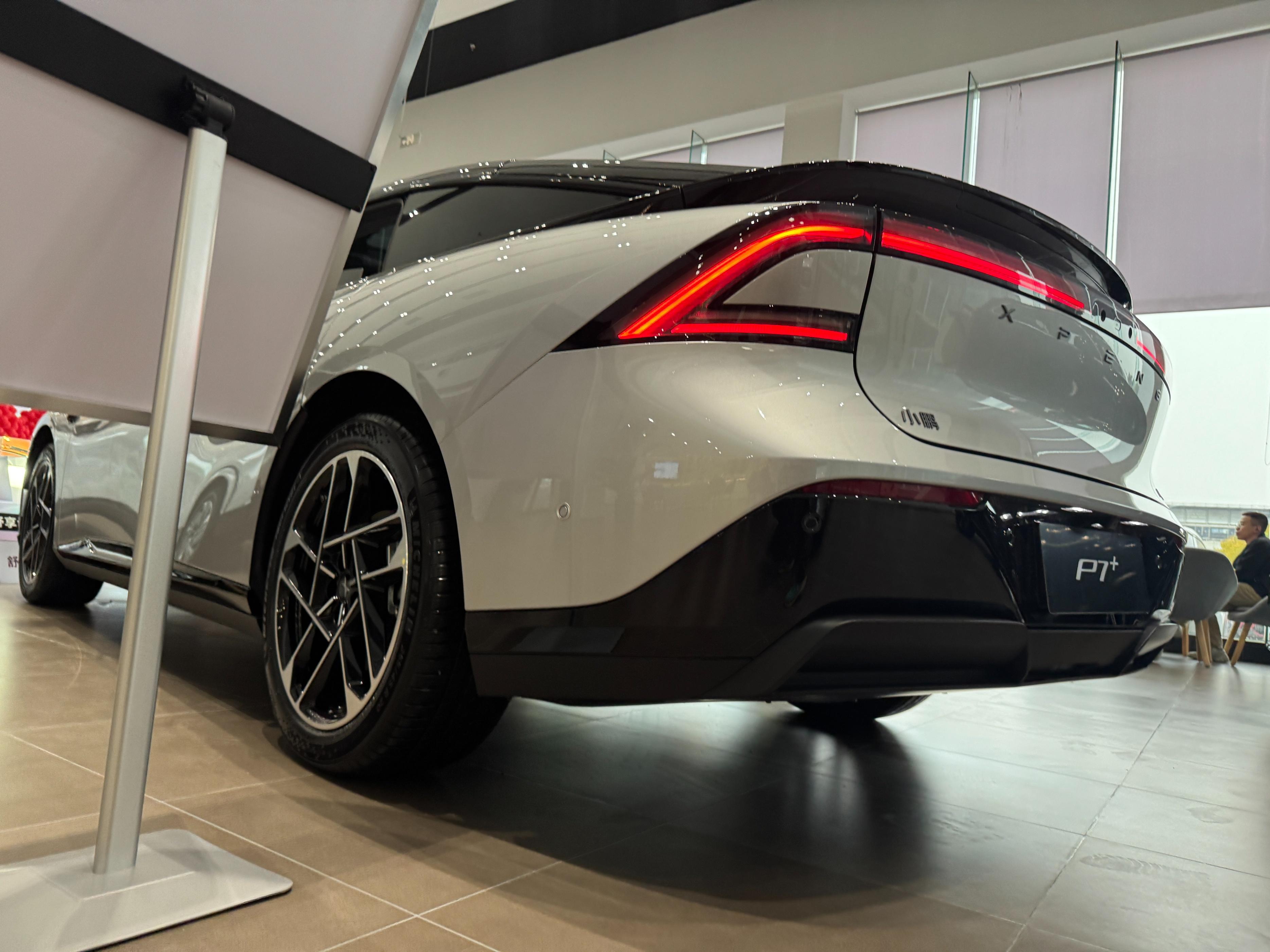 18.68万元起！“全球首款AI汽车”小鹏 P7+正式上市