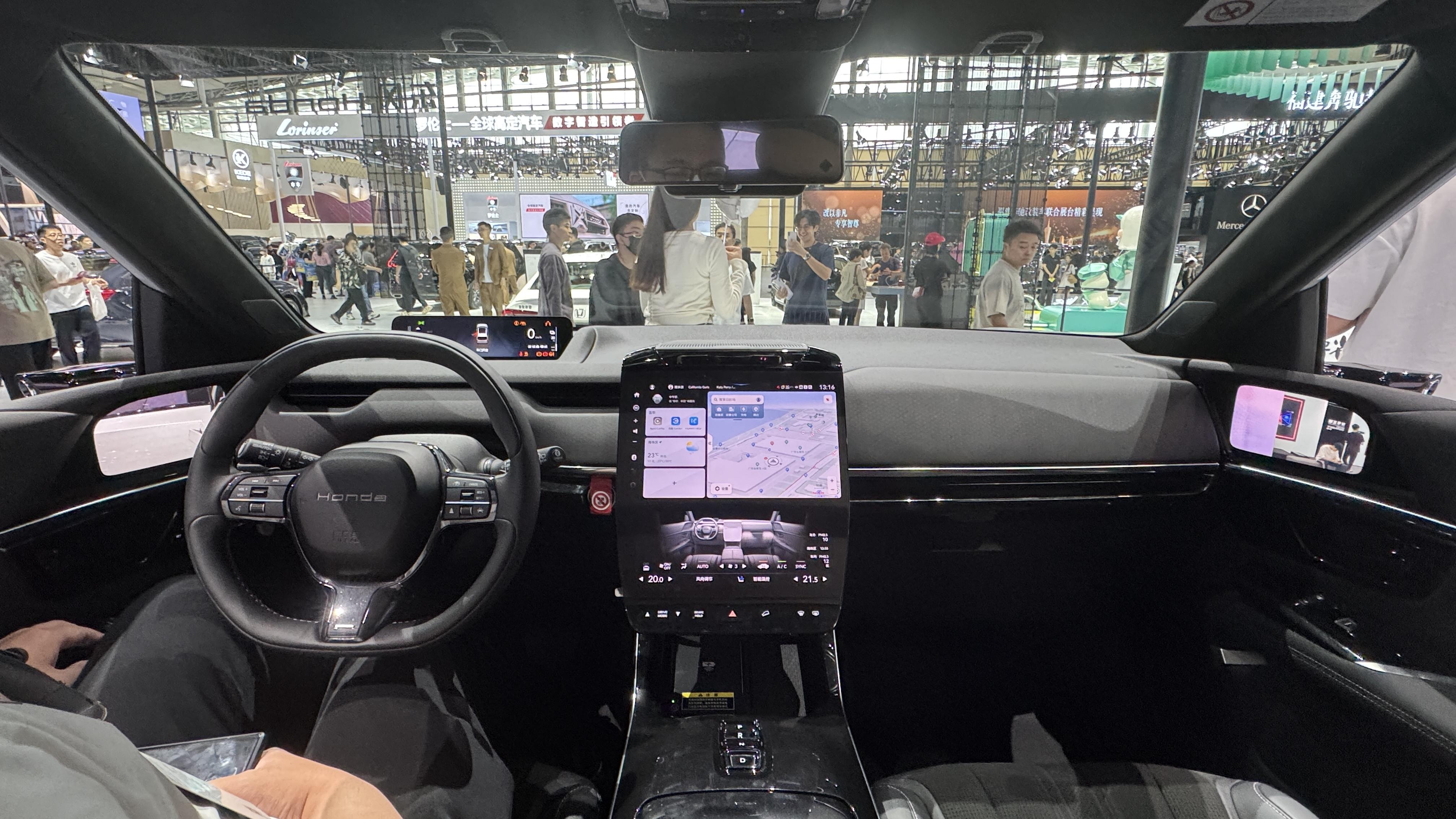 2025年年内上市！东风本田全新电动SUV 烨 S7在广州车展首发亮相