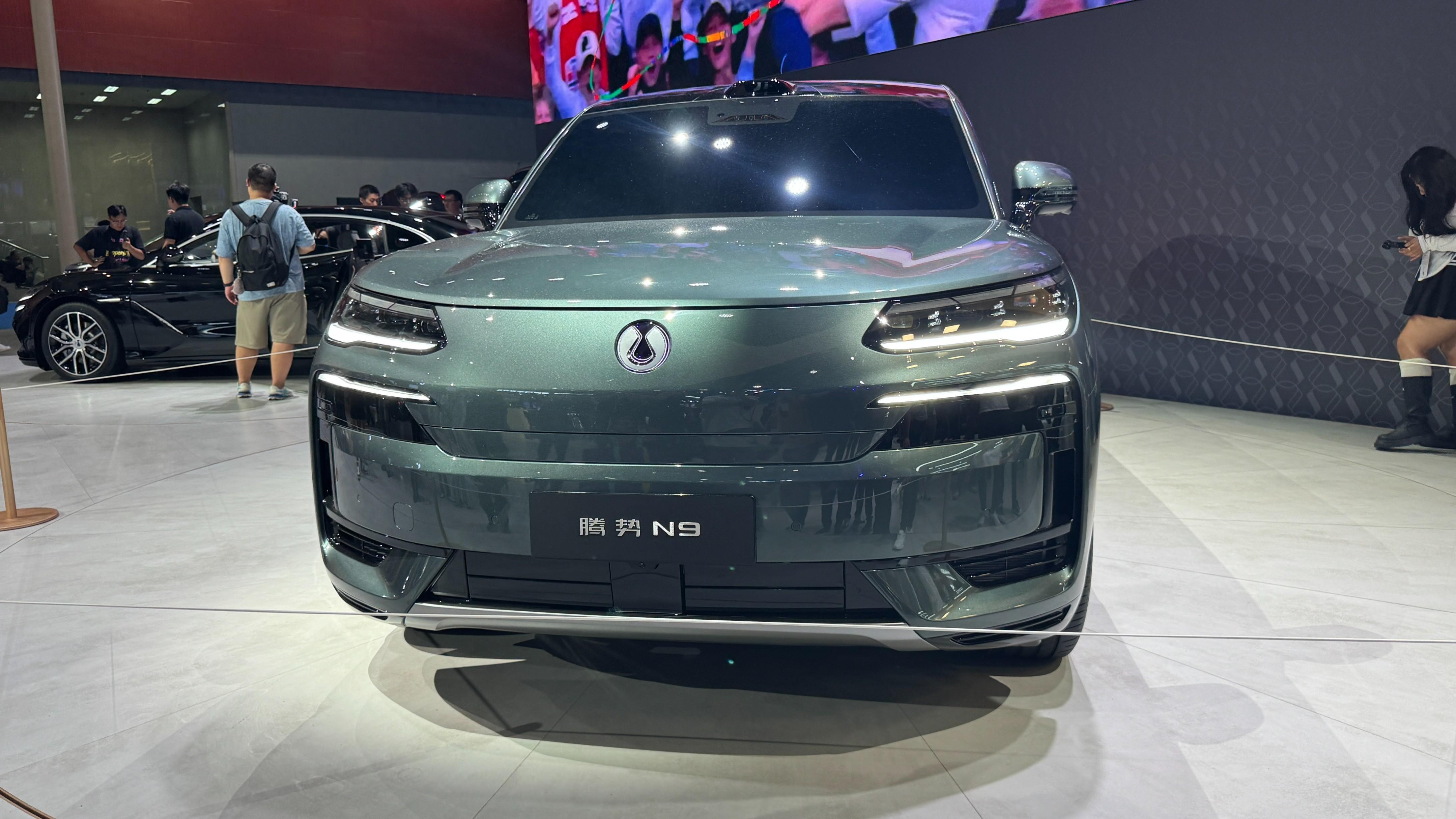 搭载易三方技术平台！腾势旗舰SUV N9在广州车展正式亮相