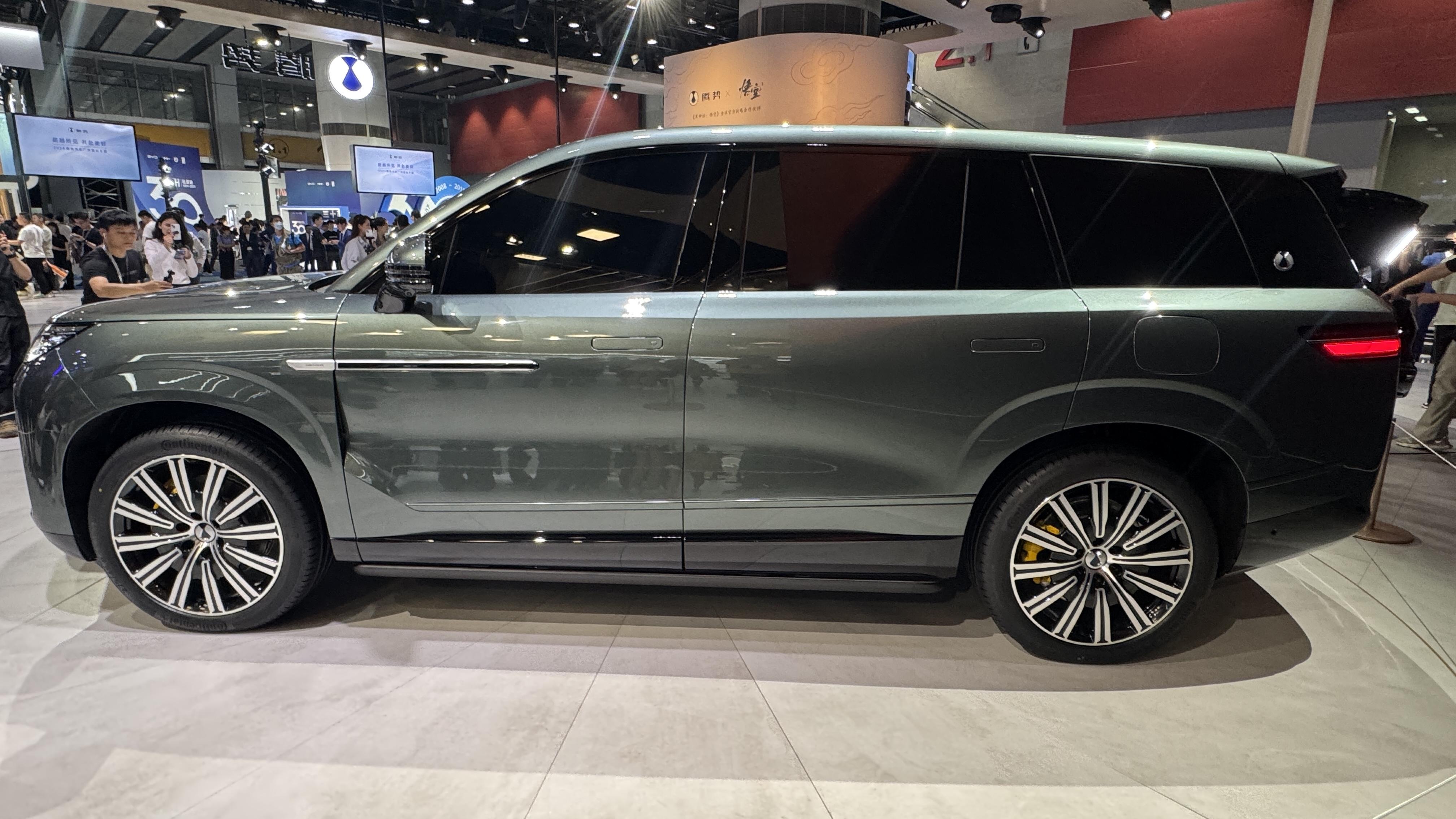 搭载易三方技术平台！腾势旗舰SUV N9在广州车展正式亮相