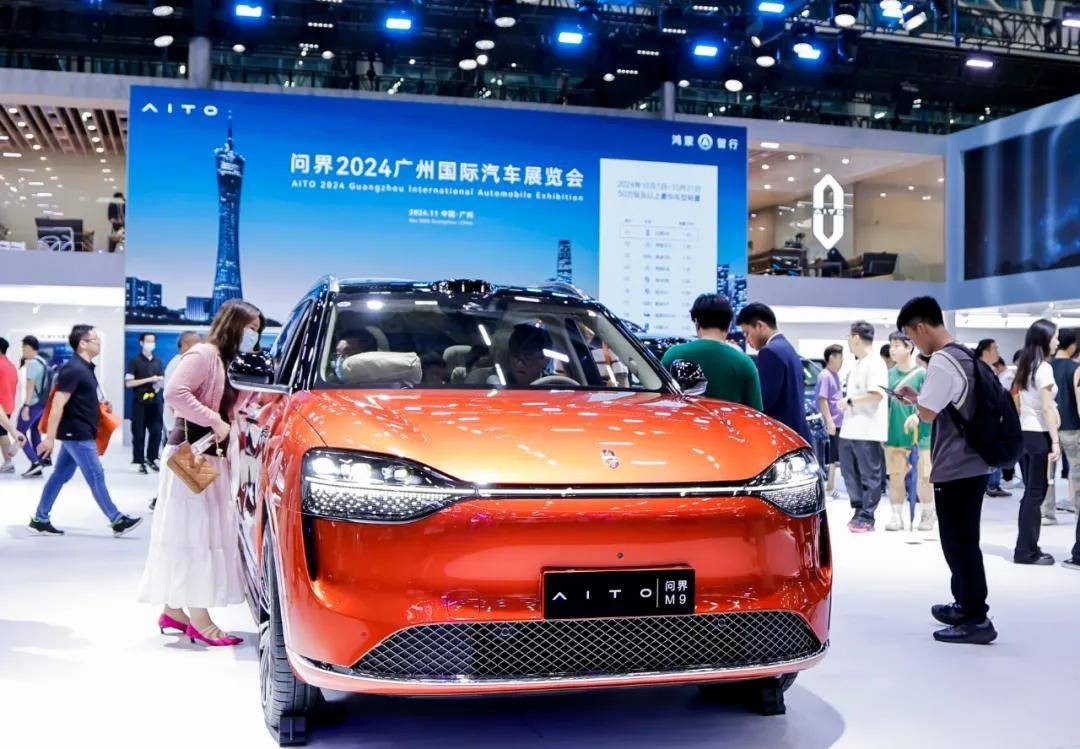 问界智驾累计里程超10亿公里是怎样做到的？