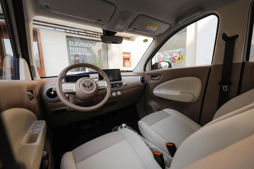 售价4.48万元起!全新五菱宏光mini EV 四门版正式上市