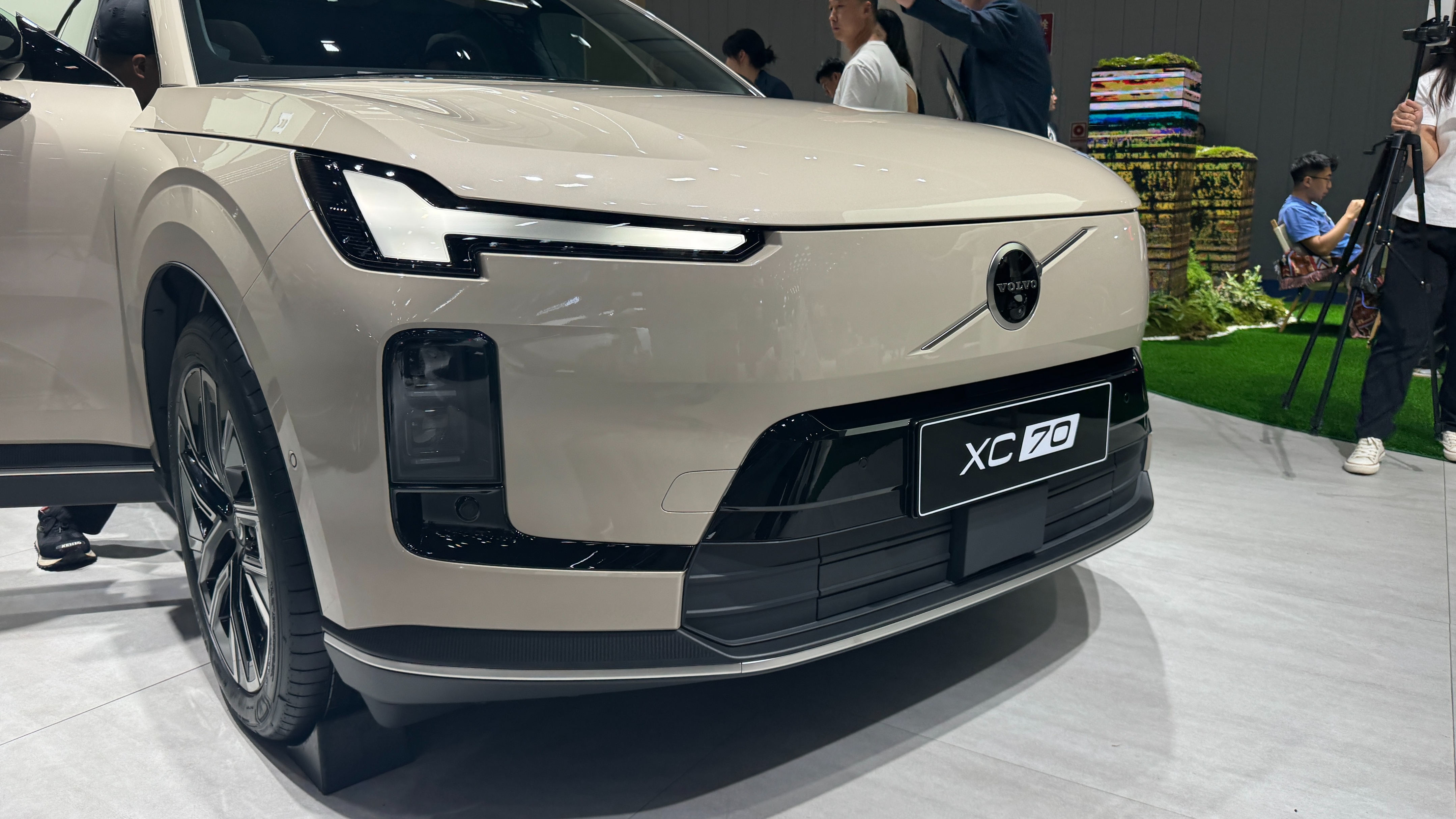 预售价29.99万元起!沃尔沃 XC70首发并开启预售