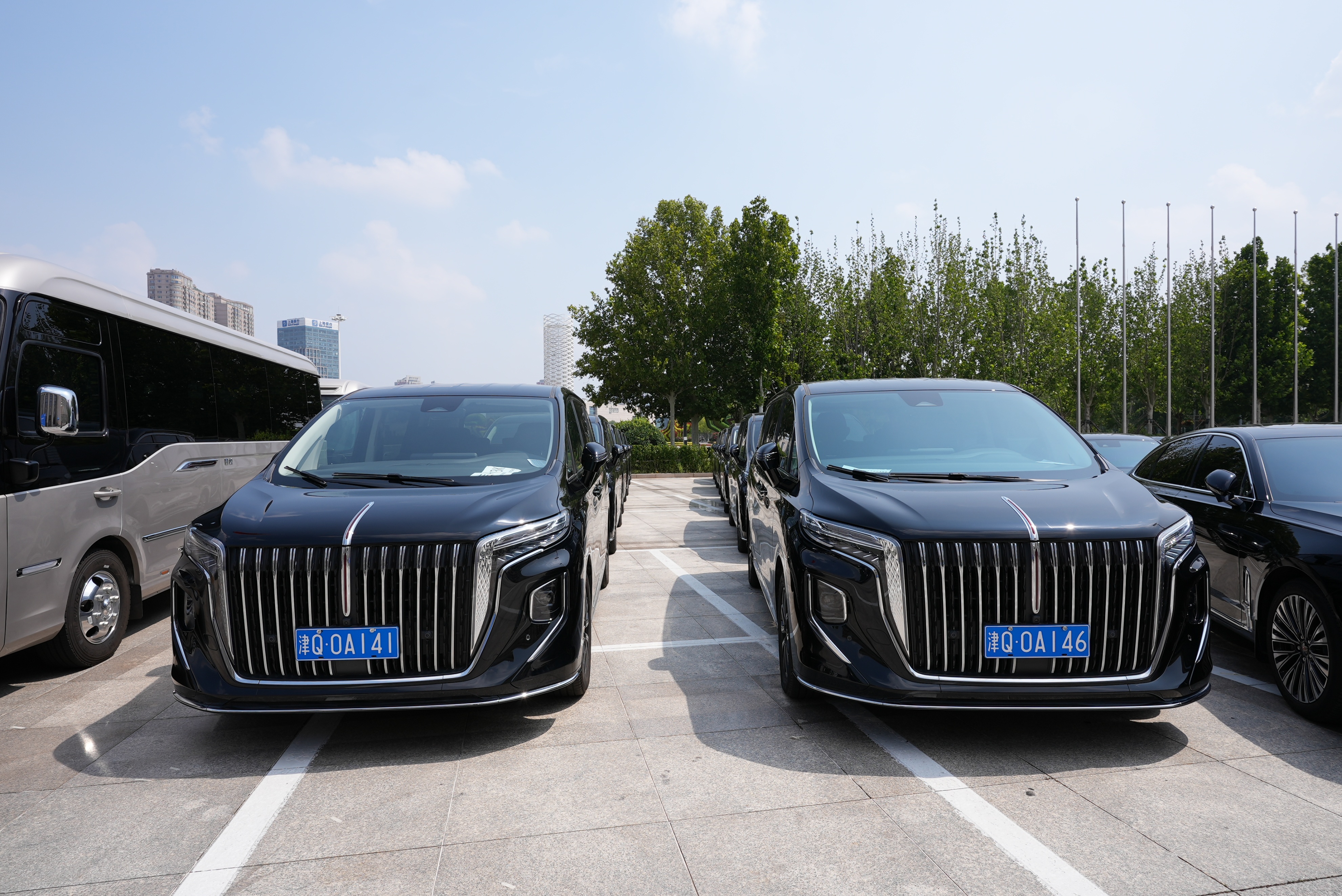 红旗品牌2025年上合组织峰会官方指定用车车型亮点解读