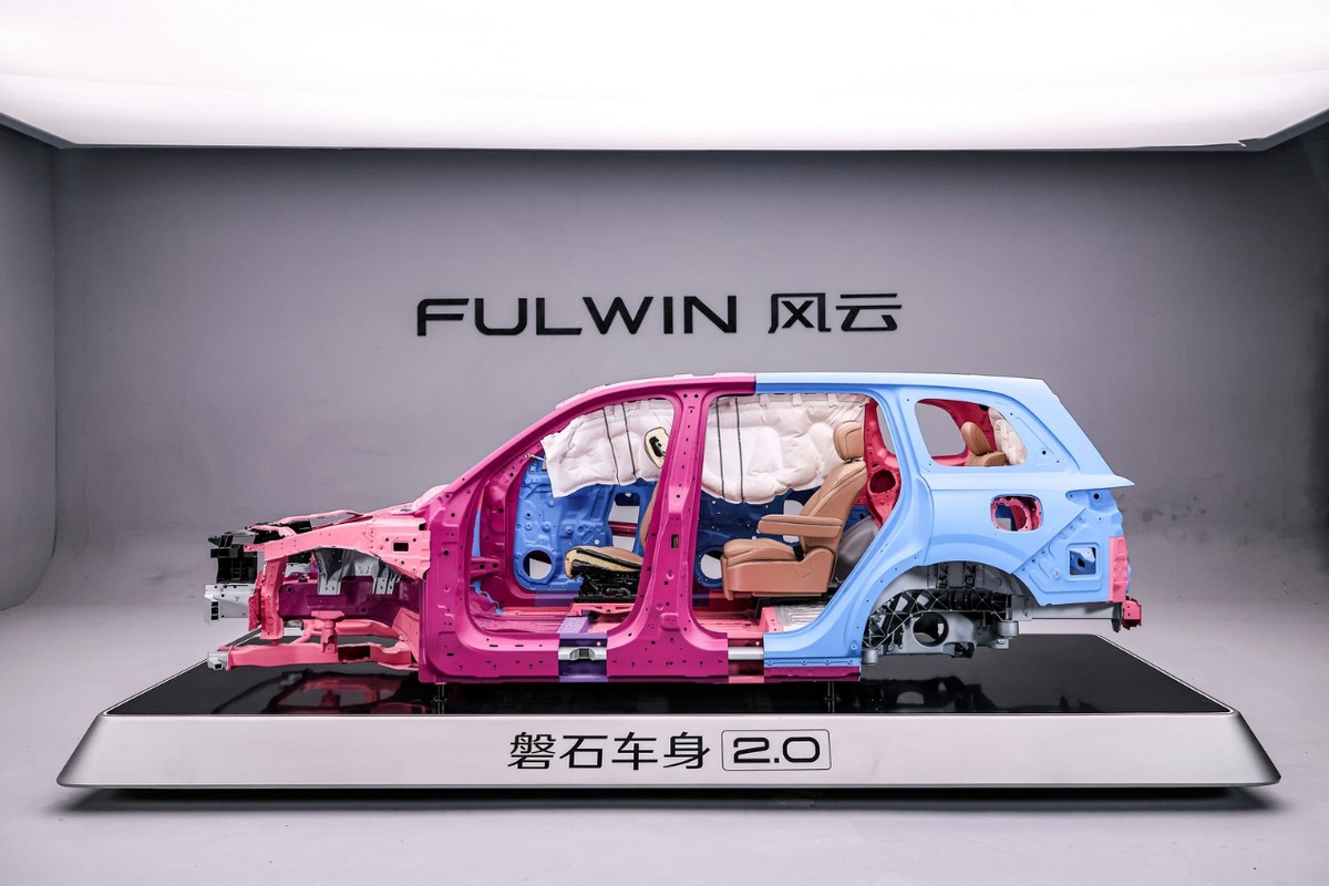 国庆限时抢鲜价12.79万元起!中国新燃油 瑞虎9双旗舰上市!