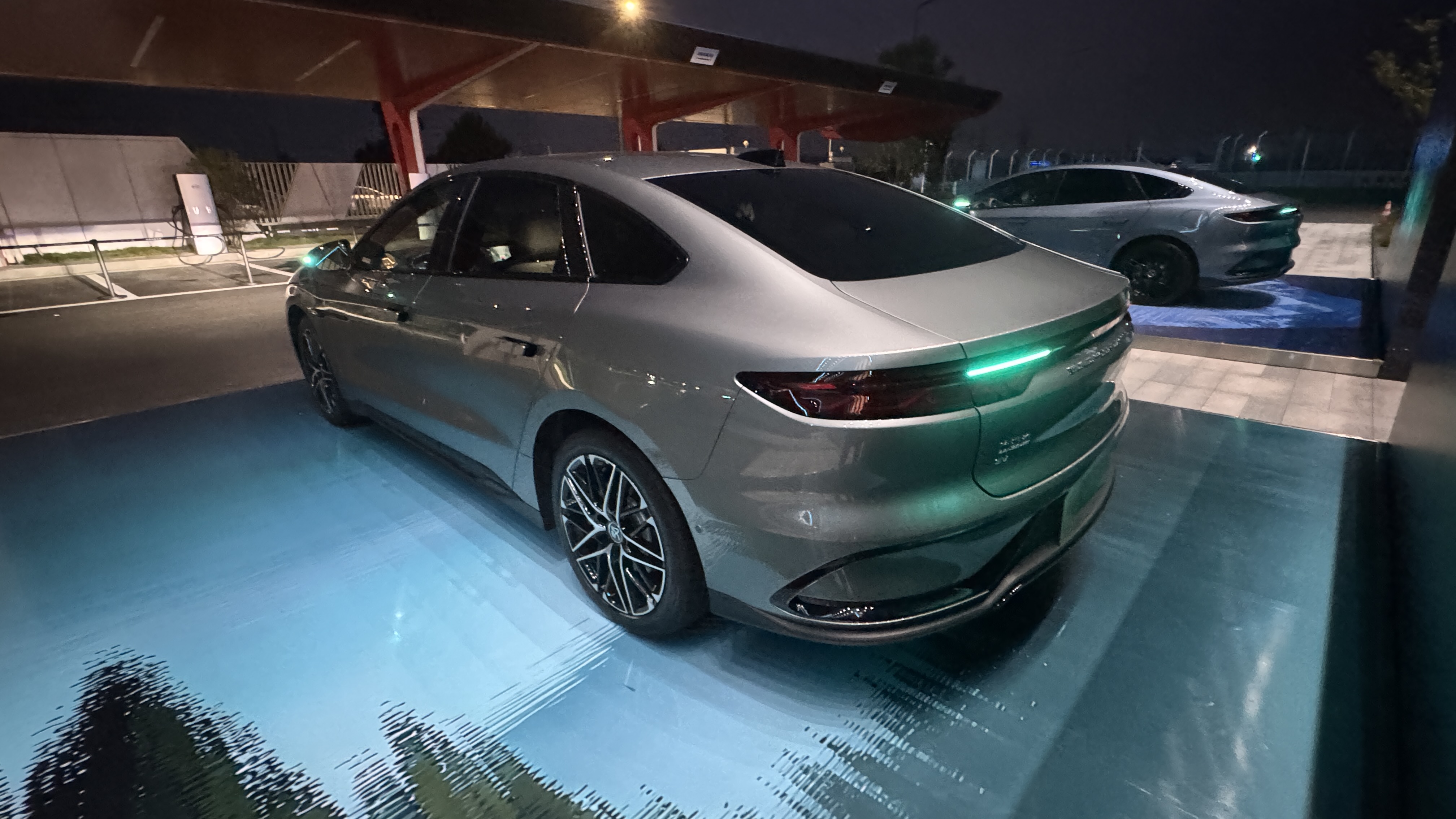 指导售价16.58万元起!比亚迪 汉 DM-i/汉 EV 长续航版正式上市