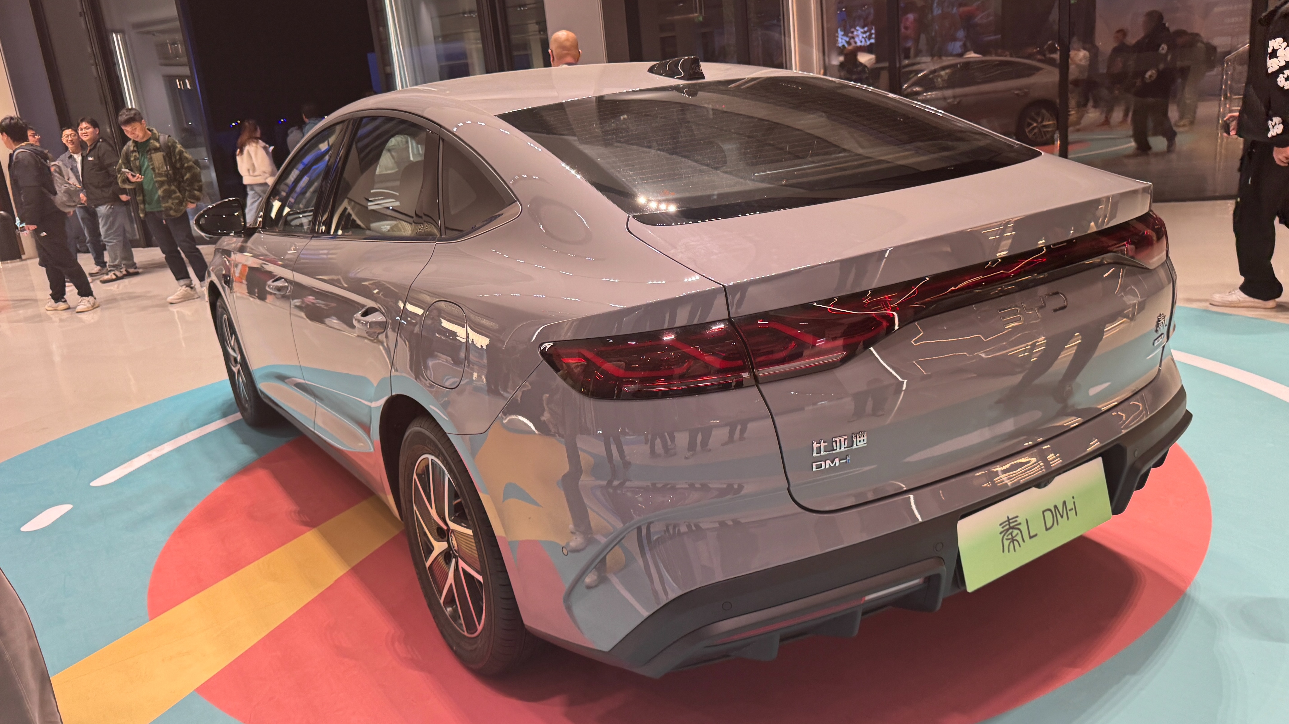 售价9.68万元起，续航达2148km！比亚迪2026款 秦L DM-i正式上市