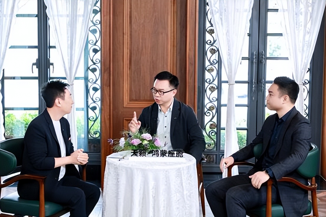 东风日产公布“油电同智”战略首车：天籁·鸿蒙座舱新车首发亮相