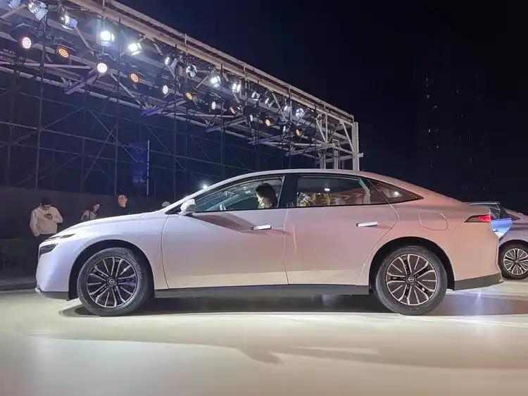 预售价10.69万元起！日产全新车型N6开启预售