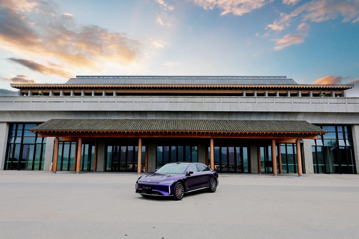 进化不止 风云A9L光辉四驱版全球上市，超级置换抢购价17.19万元起