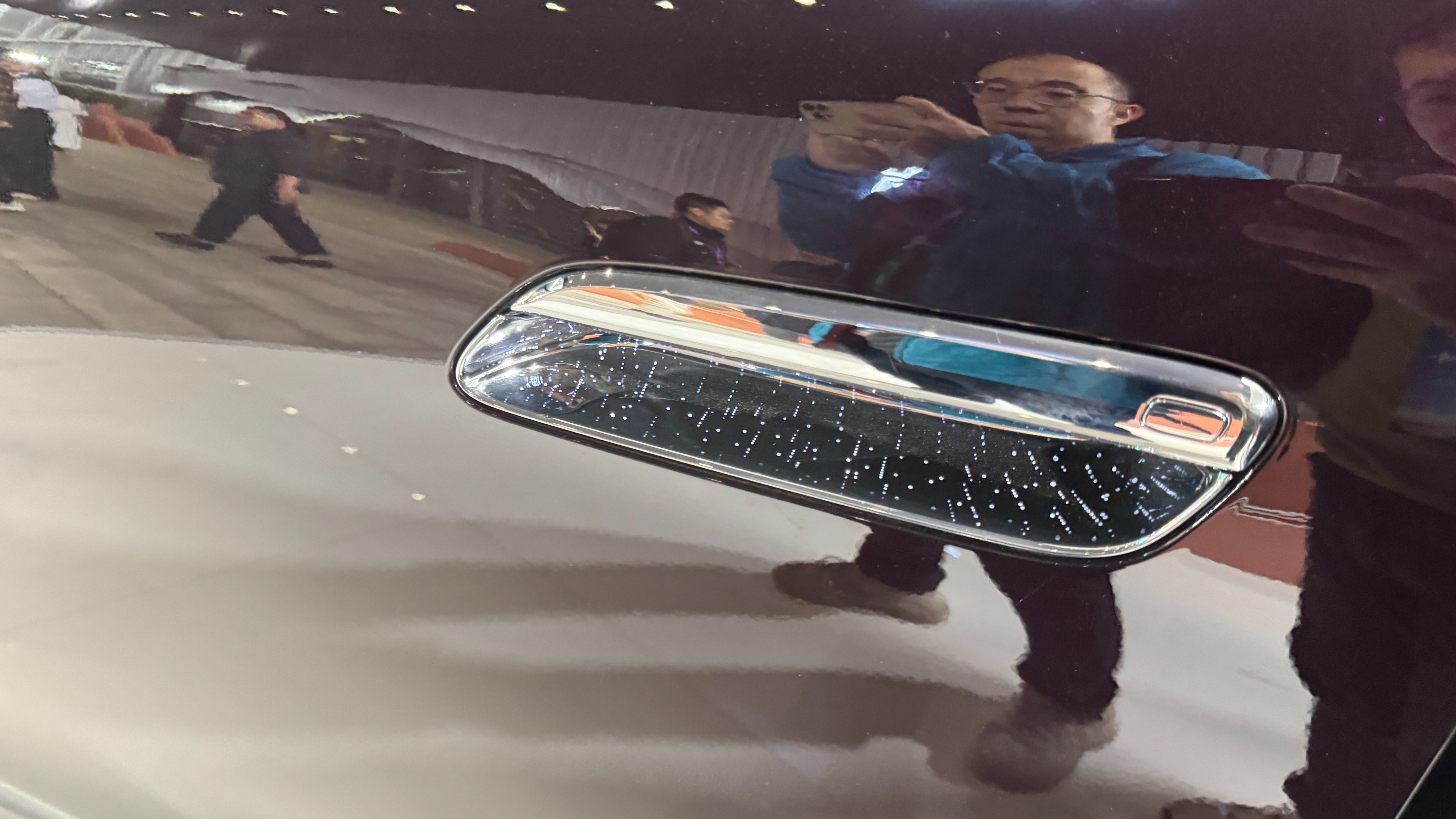 指导售价37.99万元起！岚图泰山正式上市