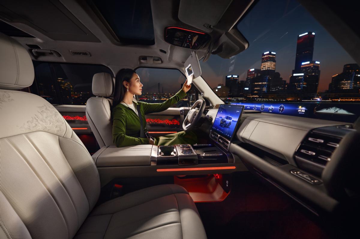 为赛场而生！纵横G700环塔版披“烈焰战袍”强势登场