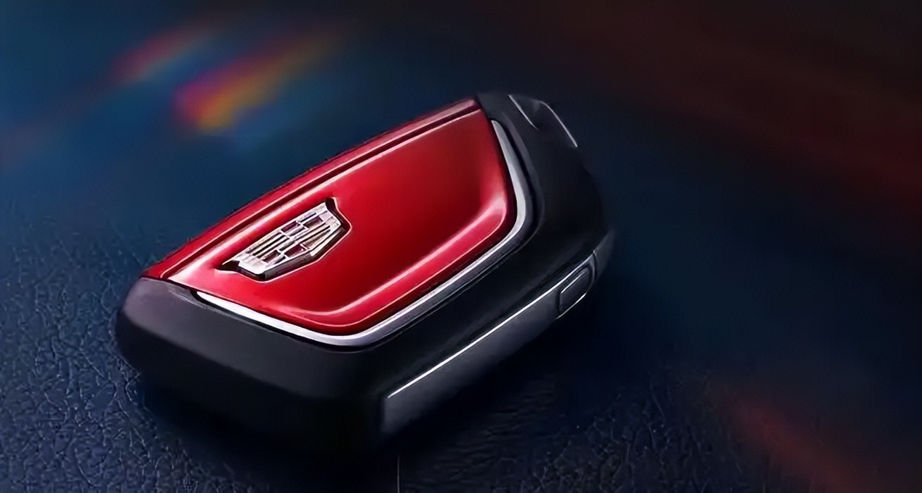 加入赛道基因！凯迪拉克 新CT5亮相2025广州车展