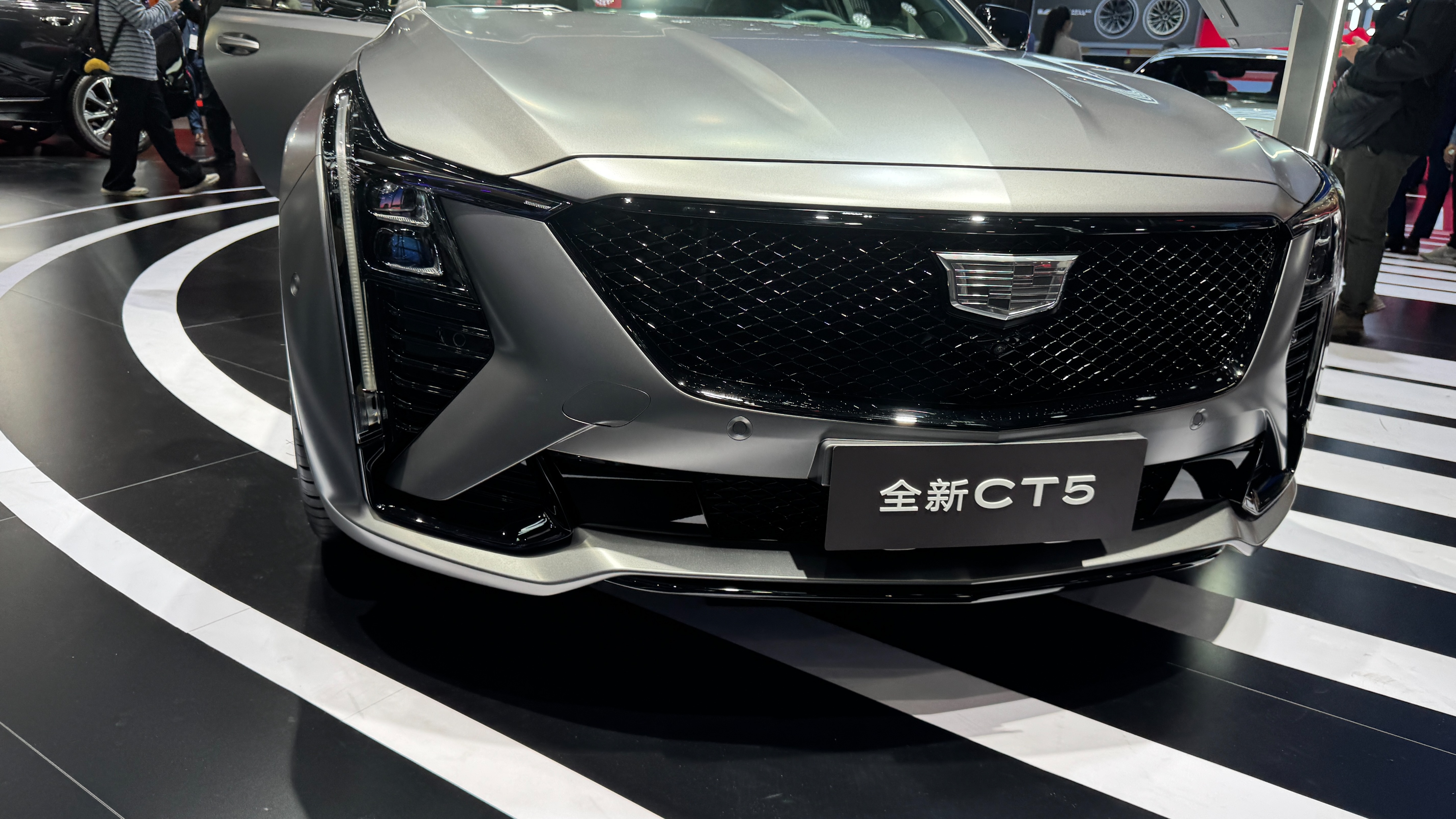 加入赛道基因！凯迪拉克 新CT5亮相2025广州车展
