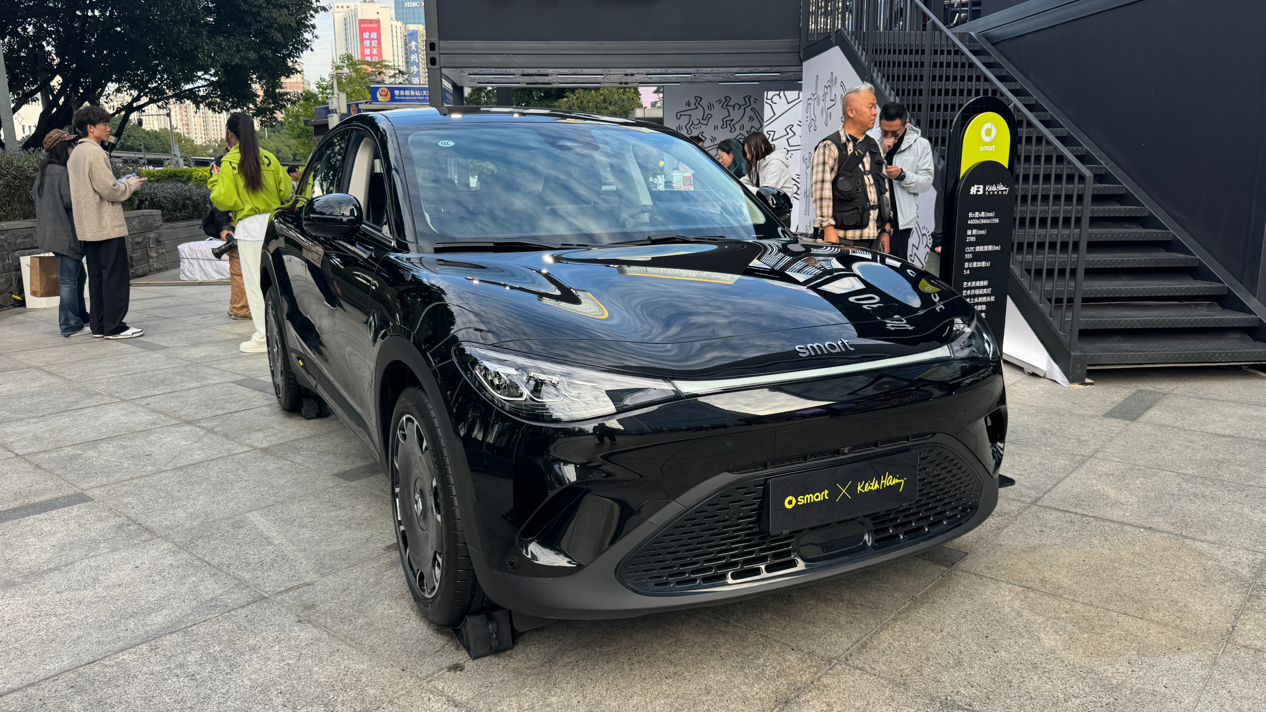 smart精灵#3 Keith Haring艺术特别版亮相，smart#5 EHD超级电混交付