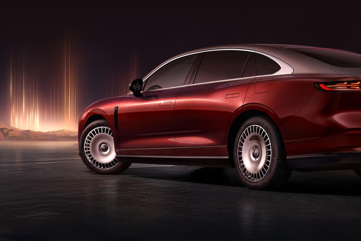 12月10日岚图追光L强势登场 重塑豪华轿车市场格局