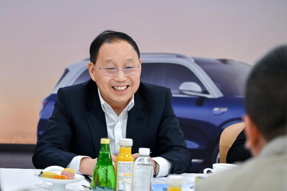 序幕将启，共赴新程，赛力斯张兴海在北京直连用户