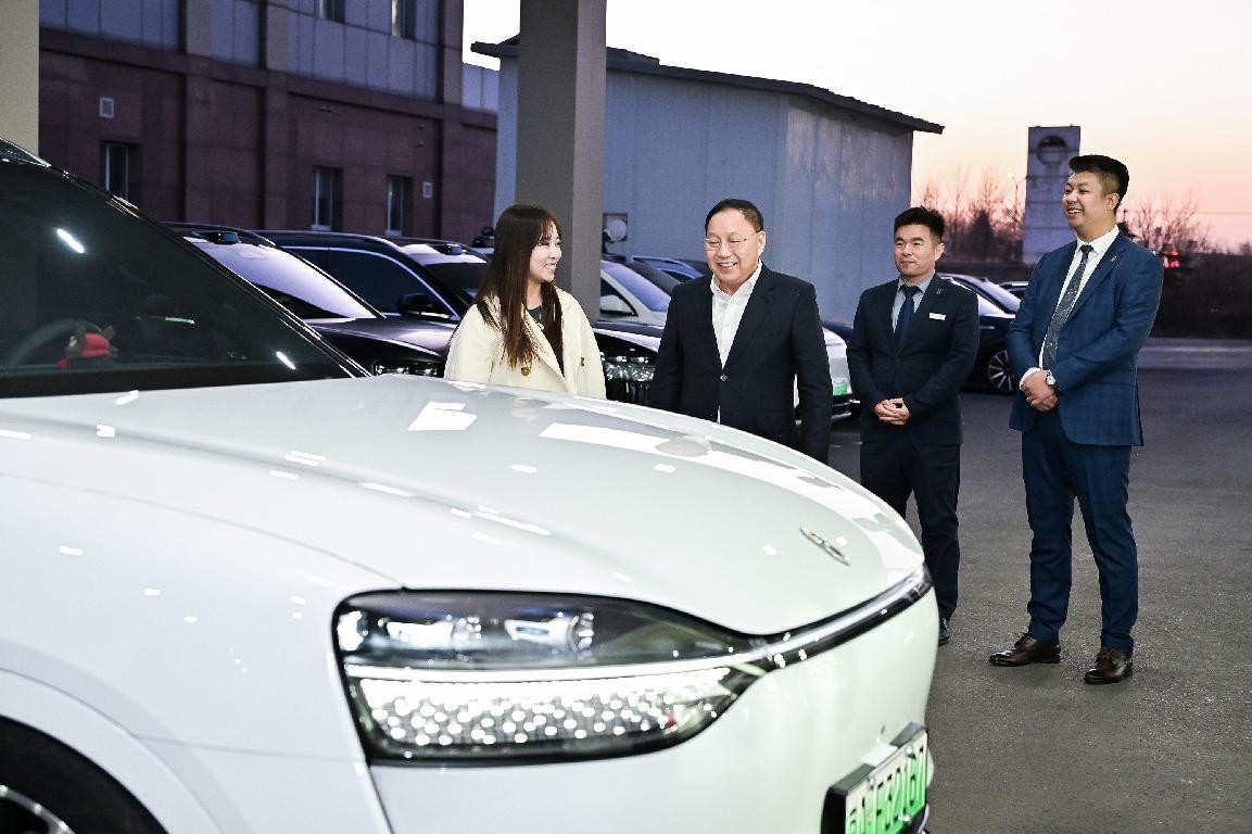 序幕将启，共赴新程，赛力斯张兴海在北京直连用户