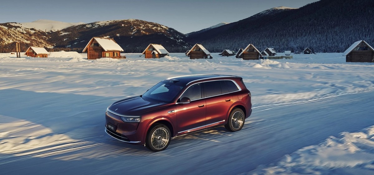 问界M8豪揽多项权威认证，以标杆级实力引领新豪华体验升级