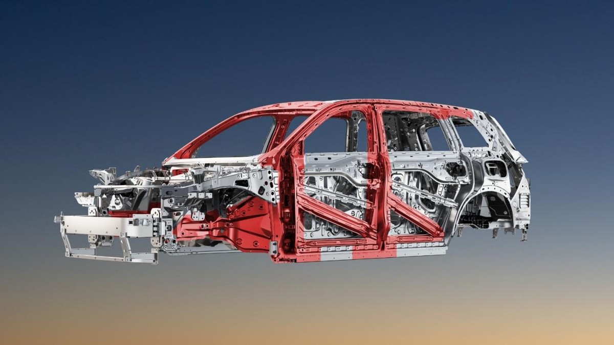 从容赴团圆！问界M8重塑40万级春节出行新体验