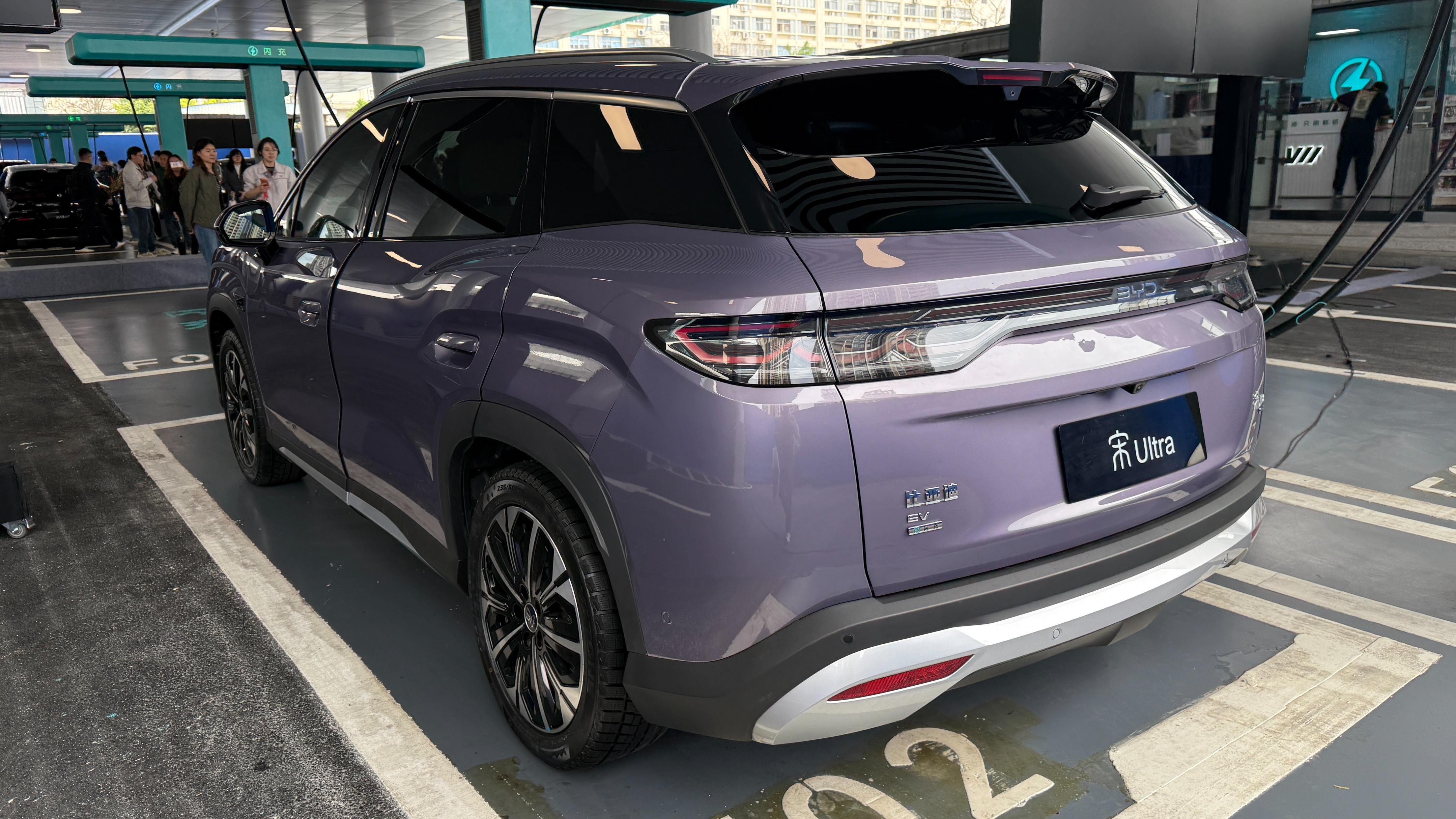 9min充满电，预售价15.5万元起！比亚迪宋Ultra EV开启预售