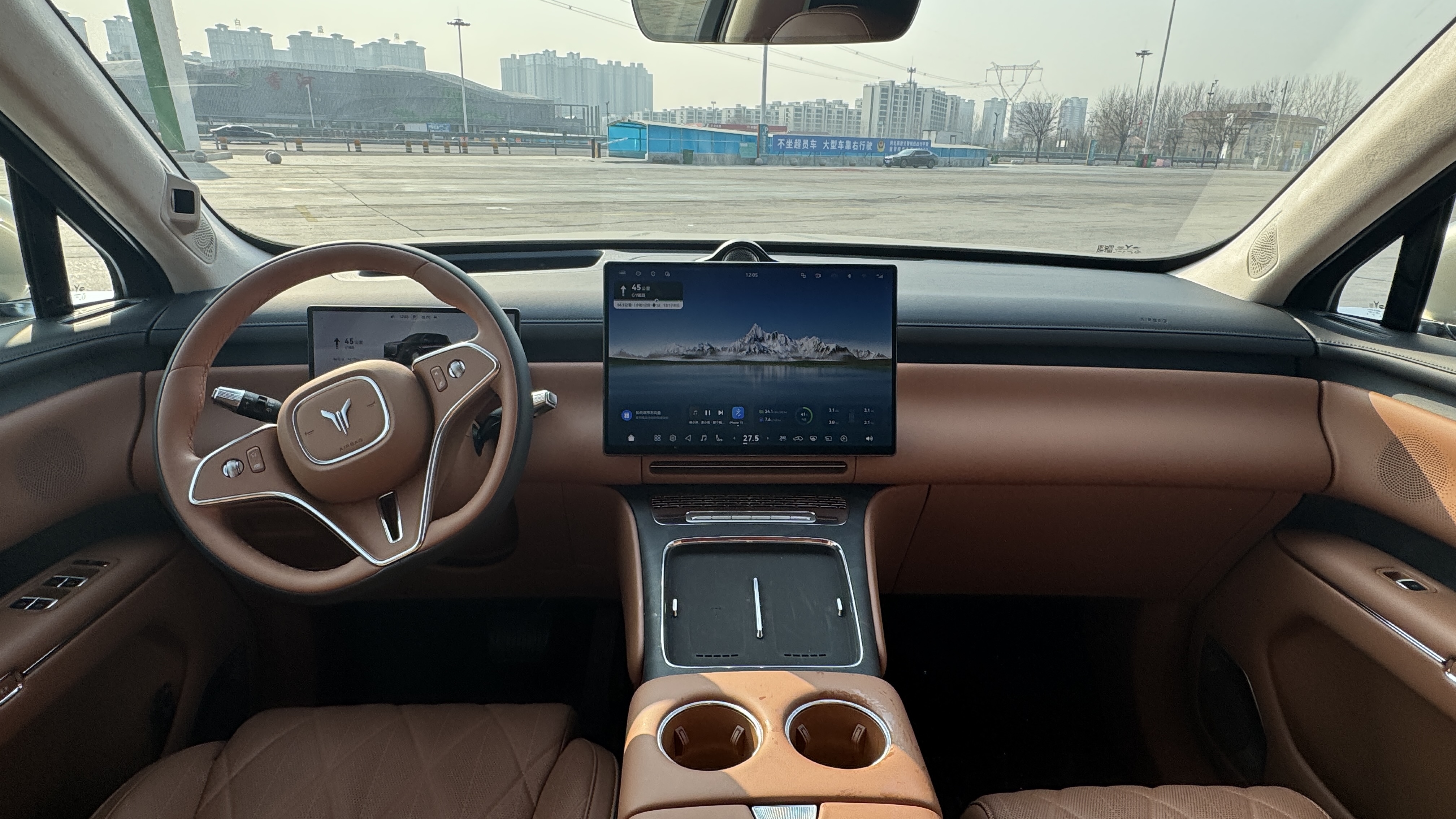 试驾岚图泰山：全尺寸旗舰SUV的全能答卷