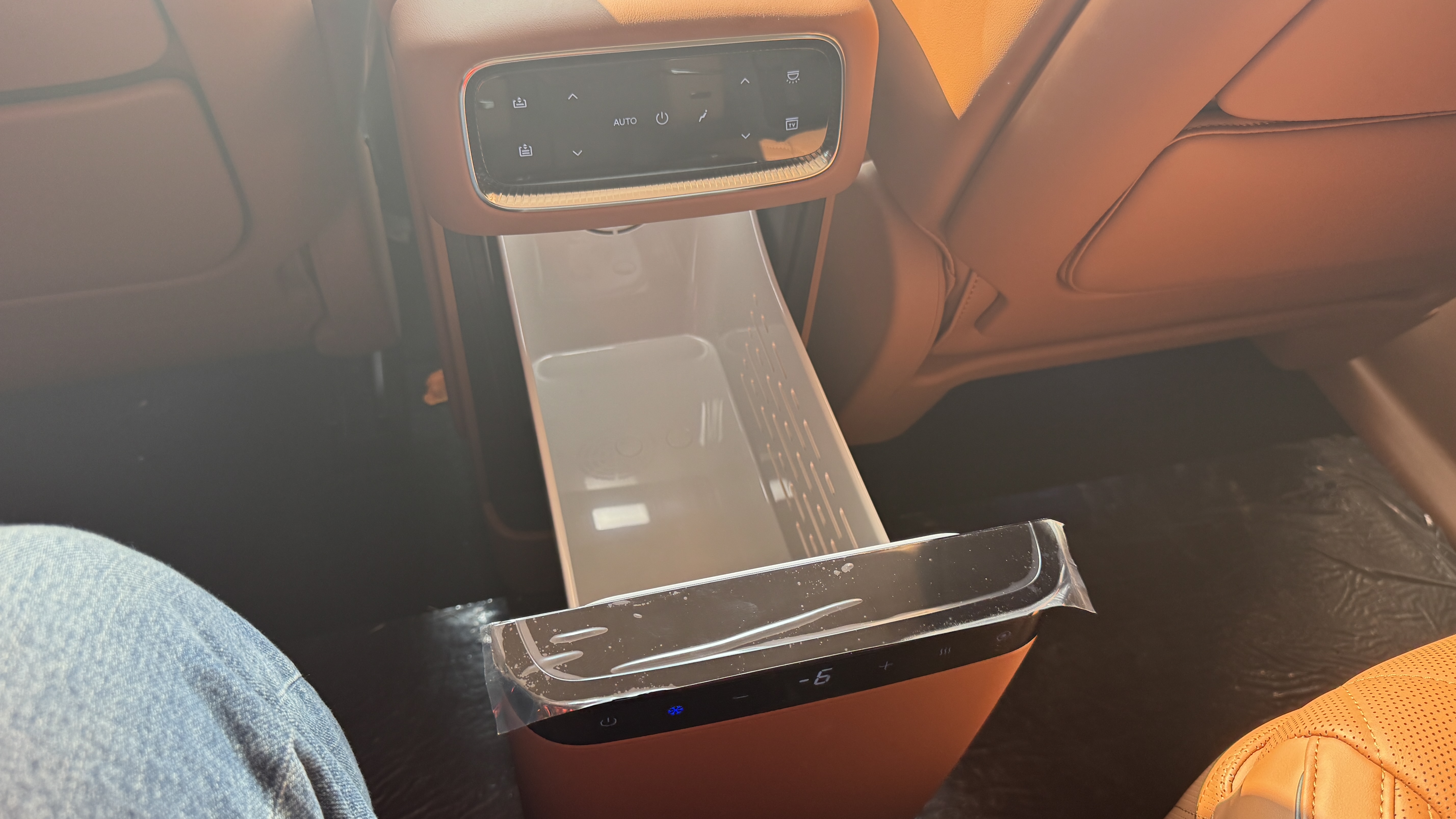 试驾岚图泰山：全尺寸旗舰SUV的全能答卷