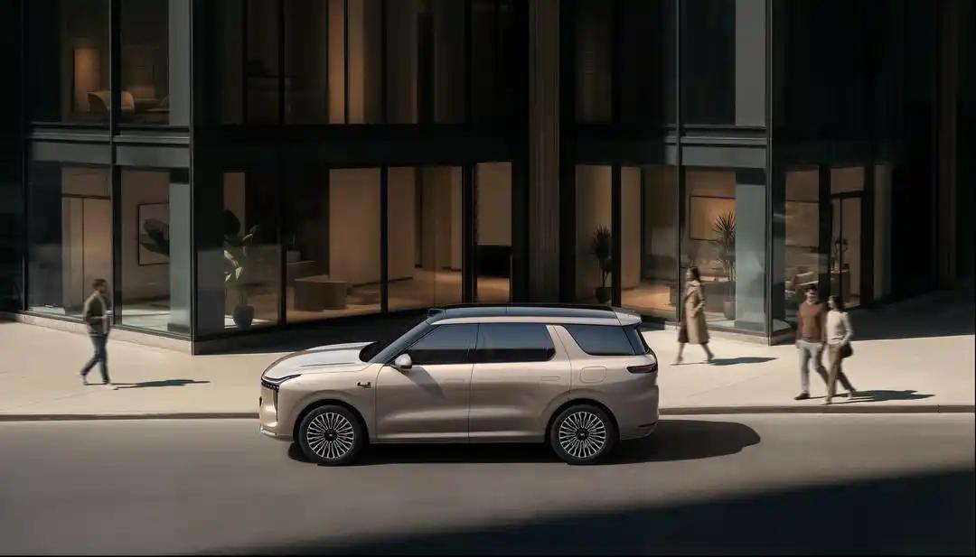 指导售价为24.98万元起！智己LS8正式上市