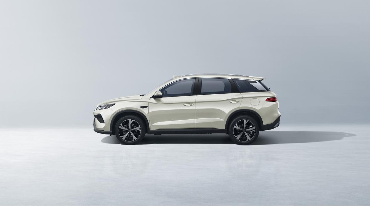 插混SUV宋Pro DM-i飞驰版上市，售9.99万起