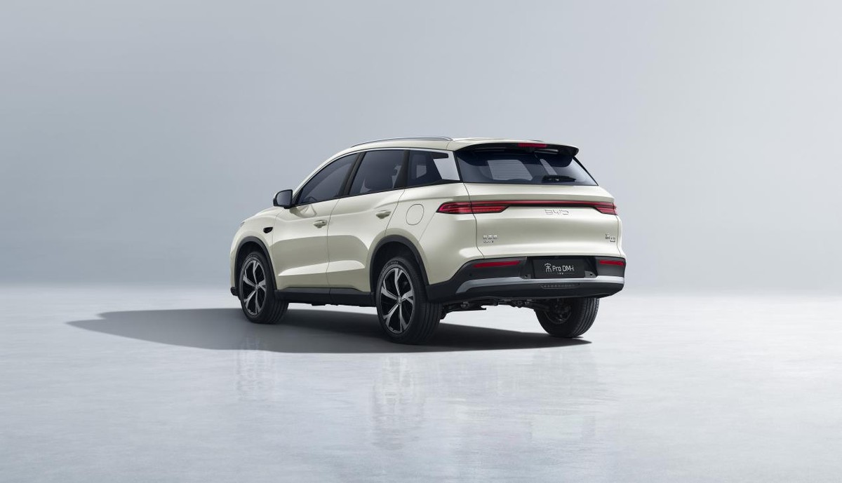 插混SUV宋Pro DM-i飞驰版上市，售9.99万起