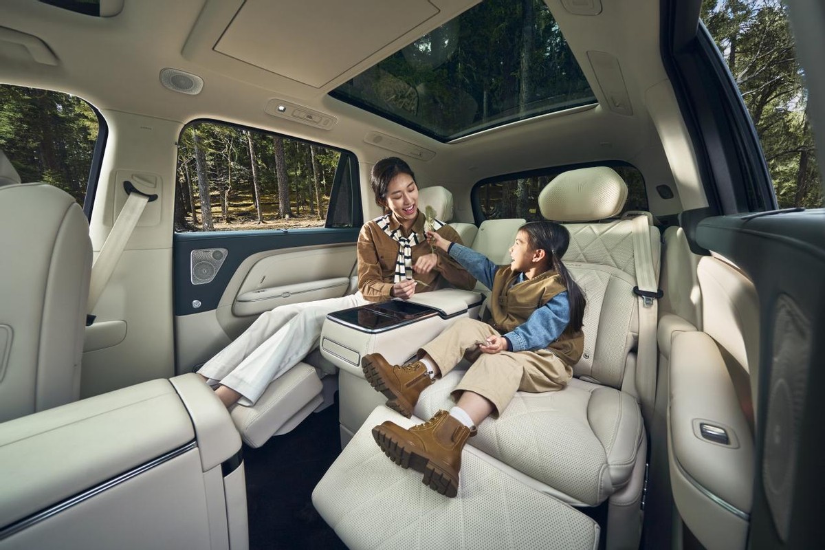 不止是家，更是移动总统套房！岚图泰山X8提前锁定下一个爆款？