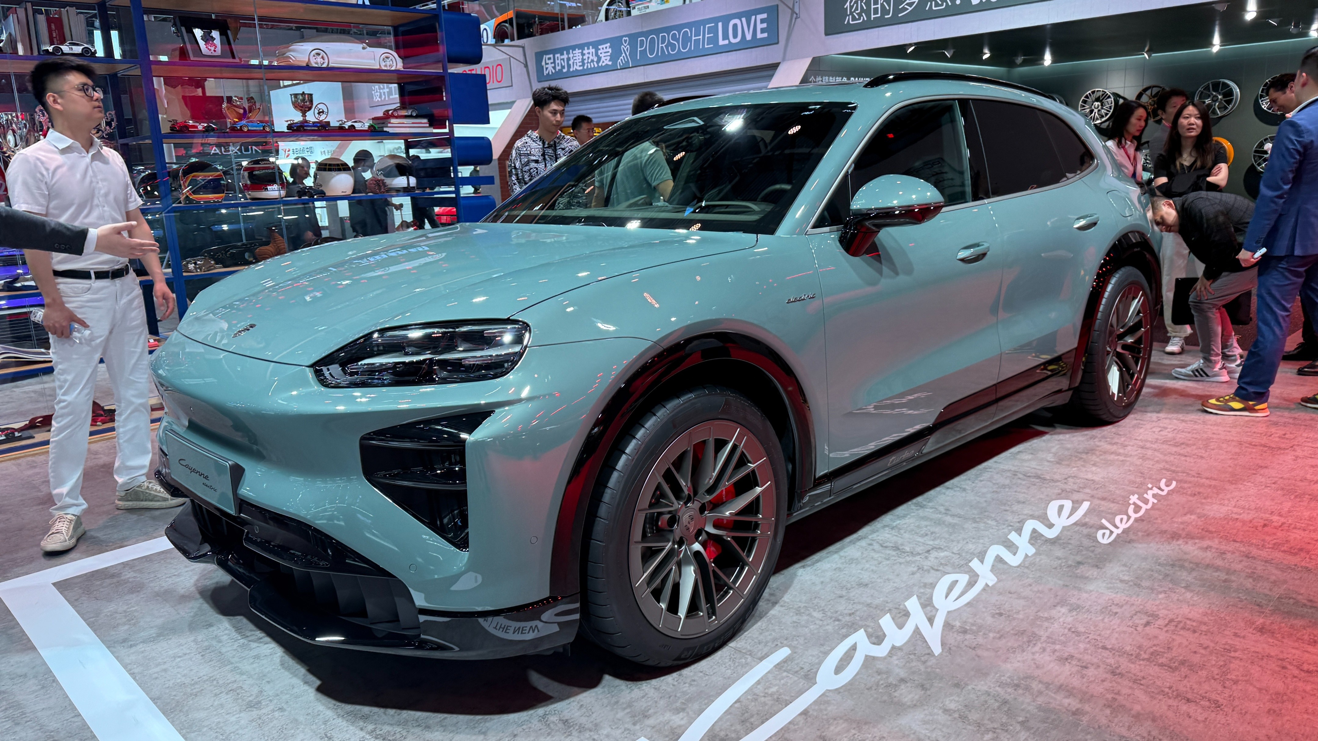 指导价111.8万起！保时捷卡宴Turbo纯电版正式上市