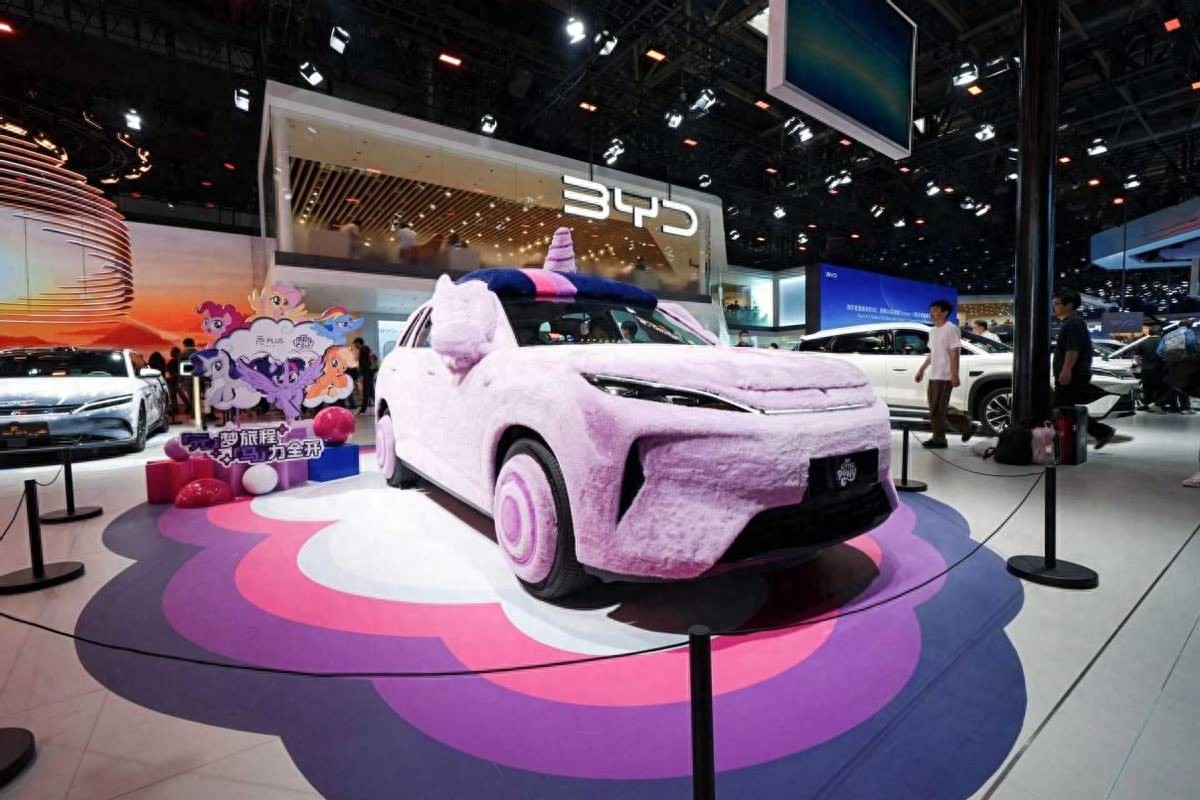 支持闪充技术！比亚迪全新元PLUS在北京车展首发亮相