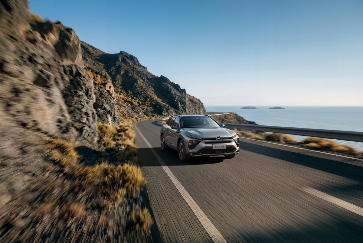 享不同 心所向 雪铁龙暨东风雪铁龙惊艳亮相2026北京国际车展