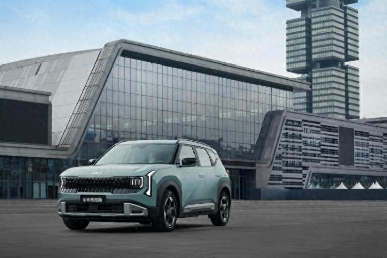 全球品质融合中国智能 起亚全新赛图斯限时预售价8.09万元起