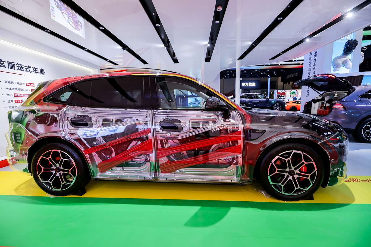 成都车展，启境GX7全球公众首秀，以"床车"重新定义阔五座SUV